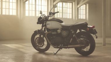 Triumph Modern Classic 2026, ben sette novità nella gamma tra le quali la Bonnevile T100 con colorazioni inedite