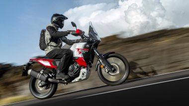 Yamaha T&eacute;n&eacute;r&eacute; World Raid 2026, arriva il cruise control