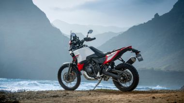 Yamaha Ténéré World Raid 2026,rivista la zona sella-serbatoio