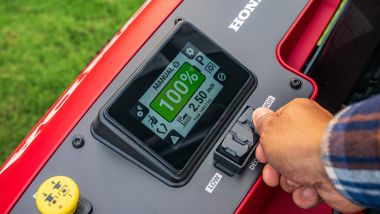 Display touch al centro della... plancia