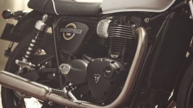 Triumph Bonneville T100 2026, il twin di 900 cc