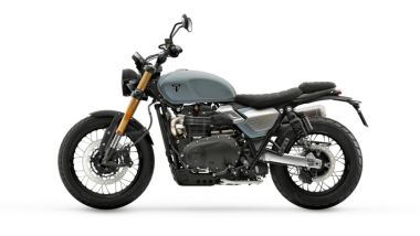 Triumph Scrambler 900 2026, il colore grigio non prevede sovrapprezzo
