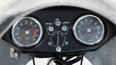 Una Ducati 750SS è stata venduta all'asta per una cifra record; qui, il quadro strumenti