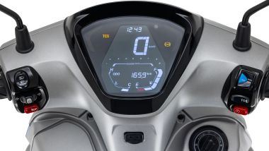 Kymco People R Hybrid: dettaglio della strumentazione digitale