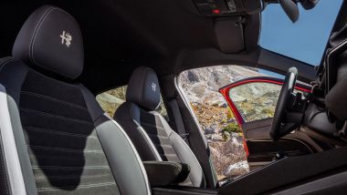 Alfa Romeo Junior Sport Speciale, i sedili in Alcantara