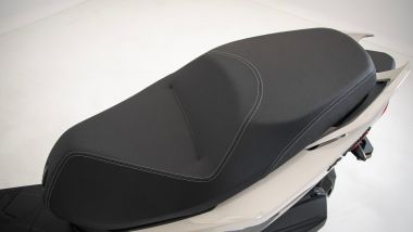 Kymco X-Town ST, seduta ampia e bassa