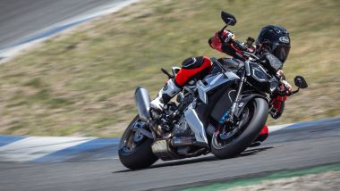 Bridgestone RS12, secondo la Casa migliorano nel grip senza ridurre la durata