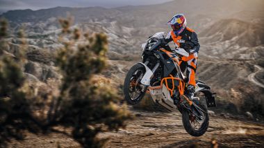 KTM 1390 Super Adventure R 2026, è la versione orientata all'offroad