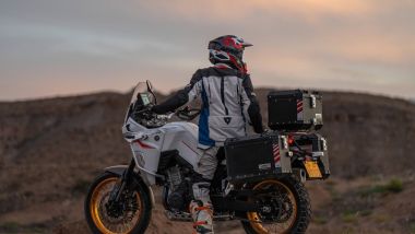 Kove 800X GT, nonostante i cerchi più piccoli continua ad amare il fuoristrada