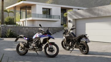 BMW F 450 GS 2026, tre i colori disponibili; in foto manca il rosso