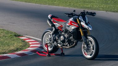 Le migliori naked, sportive e motard 2026: la Ducati Hypermotard V2