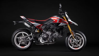 Ducati Hypermotard V2 2026, i cerchi della SP sono forgiati
