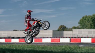 Ducati Hypermotard V2 2026, hai detto fun bike?