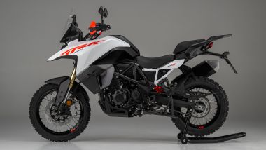 Benelli TRK 602 X 2026: laterale sinistra