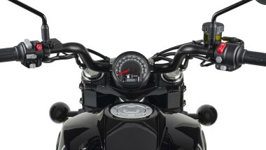 Morbidelli C652V 2026, il quadro strumenti analogico con display LCD