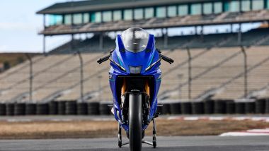 Yamaha R7 2026 parla il linguaggio delle corse