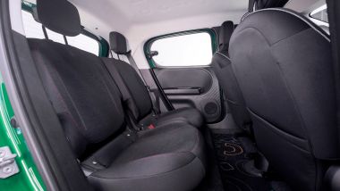 Sedili scorrevoli, spazio posteriore adeguato