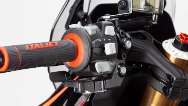 Italjet Dragster 459 Twin, paddle al manubrio per comandare il cambio SmartShift