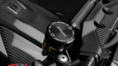 Brabus 1400 R Signature Edition 2026, anche il tappo del serbatoio del liquido freno è personalizzato
