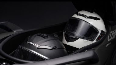 Zontes 368E, la Casa dichiara che nel sottosella ci stanno due caschi integrali taglia XXL xxxxxxxxxxxxxxxx