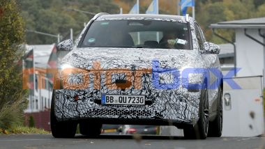 Mercedes-AMG GLA 35 EQ, vista frontale