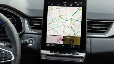 Gli interni di Renault Captur Techno, con ''tablet'' centrale