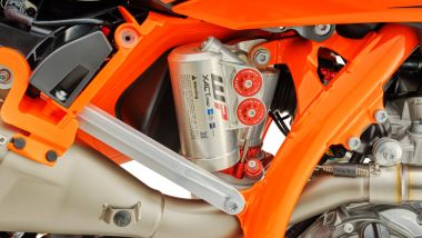 Le KTM SX-F Factory Edition 2026. La novità principale sono le sospensioni WP X-ACT Pro