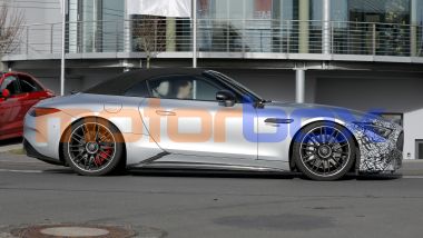 Mercedes-AMG SL 2026, vista laterale