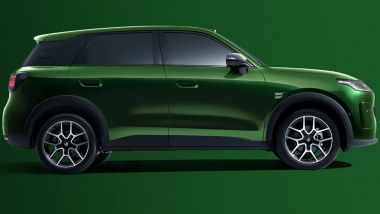 Leapmotor A10: tettuccio ''fluttuante''