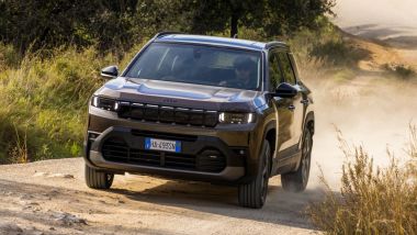 Jeep Compass 2025: prova offroad (non estremo) superata