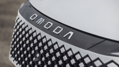 Omoda 5 SHS-H: la nuova mascherina è un po' più piccola di prima