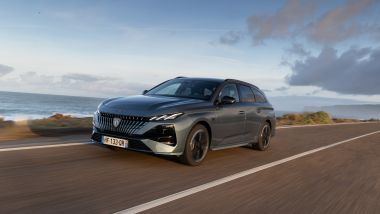 Prova della Peugeot 308 2026 station wagon: 3/4 anteriore