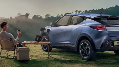 Perodua QV-E, le batterie si noleggiano