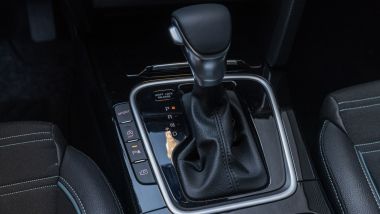 Kia Xceed 2025 Special Edition, la comoda leva del cambio