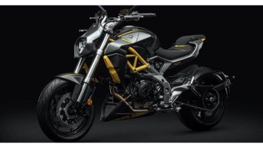 Cyclone RA 1000: 107 CV per 235 km/h di velocità massima