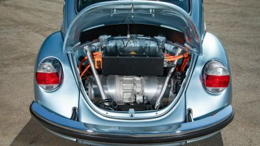 Volkswagen Maggiolino by Knepper Bugs & More, il motore elettrico è di una Tesla Model S