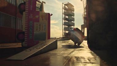 Toyota GR Yaris su due ruote nel video bannato in Australia