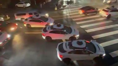 Robotaxi Waymo bloccati dai semafori spenti nel black-out di San Francisco