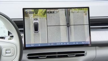 Xpeng G6 2026, il nuovo schermo centrale da 15,6''