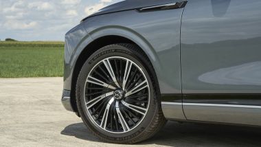 Xpeng G9 2026, il cerchio da 21 pollici