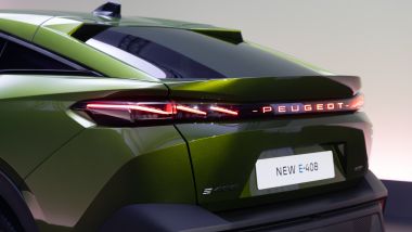 Nuovo lettering posteriore illuminato