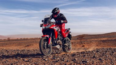 Honda CRF1100L Africa Twin e Africa Twin Adventure Sports, nuove colorazioni per i modelli 2026. In foto, l'Africa standard