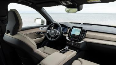 Volvo XC90 B5 Mild Hybrid, il posto di guida