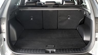 Hyundai Tucson Hybrid 2026, il bagagliaio da 616 litri