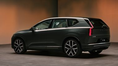 Volvo EX60 parte da 65.350 euro