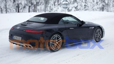 Mercedes Maybach SL 2026: la classe non è... neve