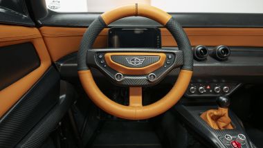 Donkervoort P24 RS, volante e strumentazione