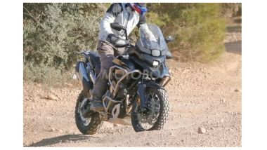 Triumph Tiger 1200 Rally 2027, arriva il radar frontale