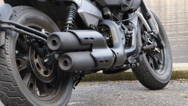 Benelli Leoncino Bobber 400, lo scarico &egrave; educato nei toni, ma piacevole da sentire dalla posizione di guida