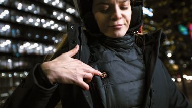 Tucano Urbano aiuta a combattere il freddo: nella linea di capi tecnici riscaldati c'&egrave; la pettorina Bibwarm